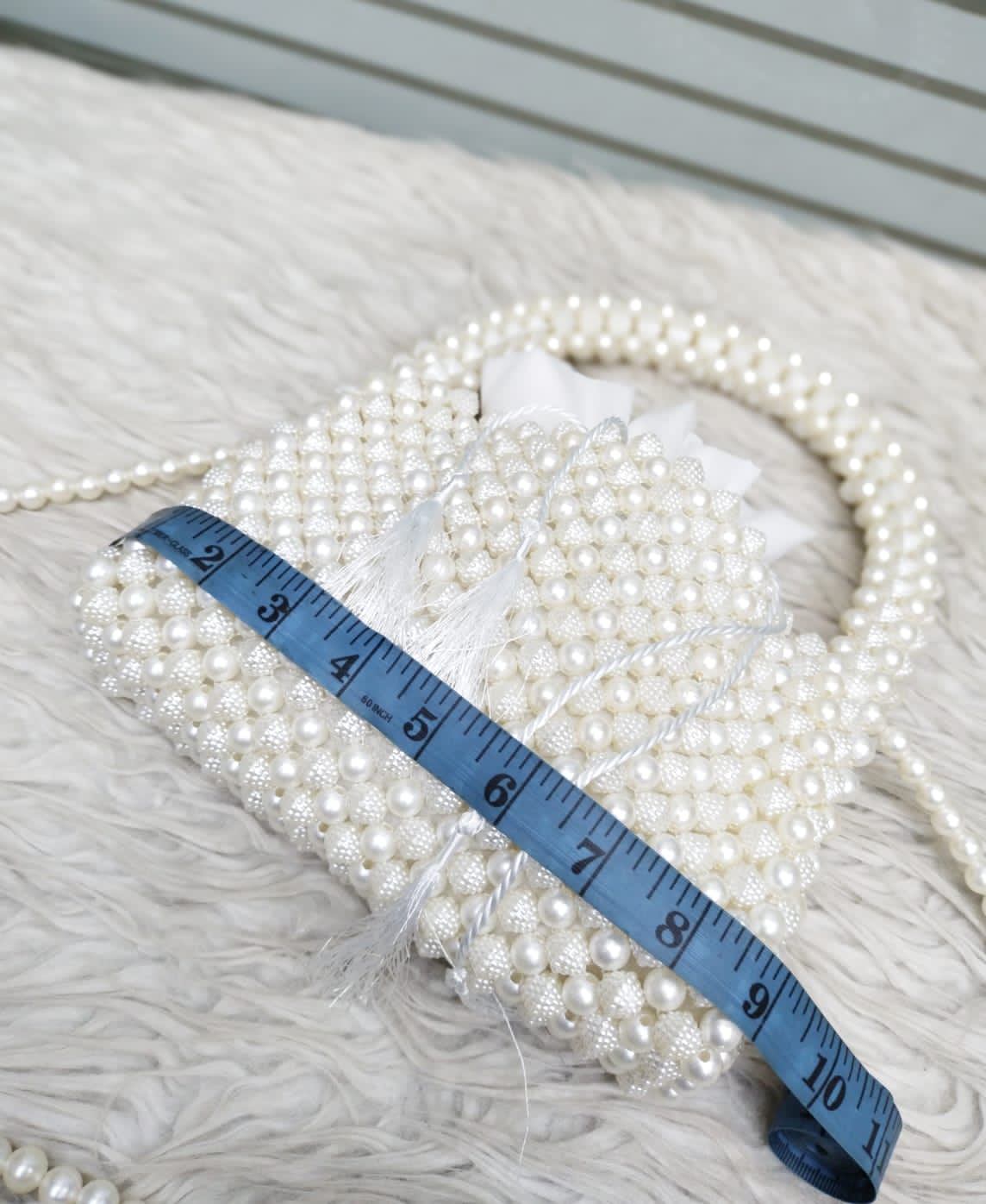 🎀 HIGH QUALITY white pearls  Cross Body Bag for Girls 🎀  ✨ Unique Style ✨ Crossbody bags  ✨ Material : Handmade ✨ High Quality 🔥 Most Demanding 🔥