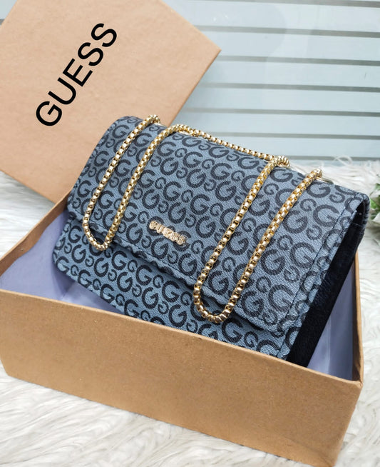 💖 TOP DEMANDING ARTICLE 💖   💖 GUESS Crossbody Handbags For Womens💖 ✨ Size : Large  ✨ With Long chain  ✨ Good Capacity ✨ Stylish & Unique