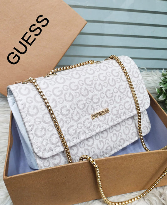💖 TOP DEMANDING ARTICLE 💖   💖 GUESS Crossbody Handbags For Womens💖 ✨ Size : Large  ✨ With Long chain  ✨ Good Capacity ✨ Stylish & Unique